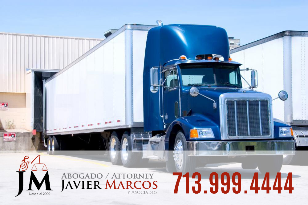 Accident with an 18-wheeler | Attorney Javier Marcos 713.999.4444