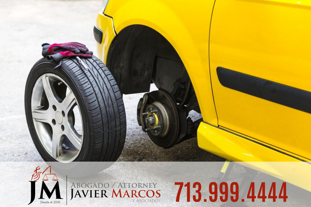 Rollover accidents | Attorney Javier Marcos | 713.999.4444