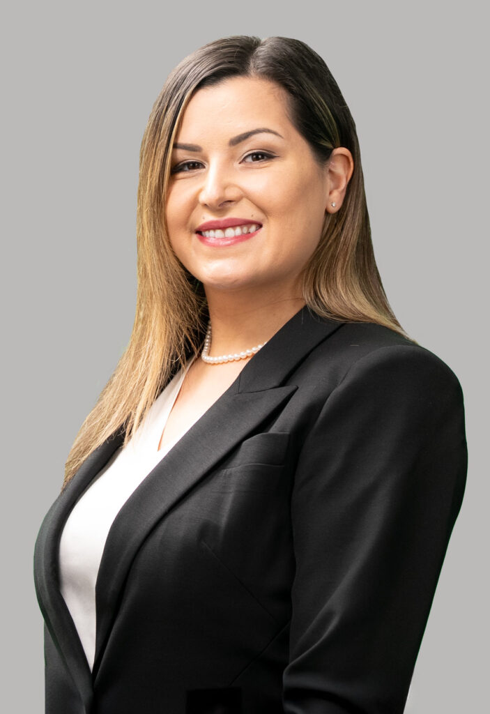 Kristin Suniga standing